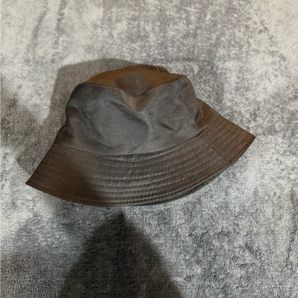 Classic Black Bucket Hat - Picture 1 of 2